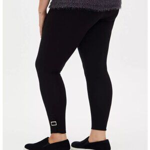 🖤 Torrid Premium Legging – Buckle Cuff Black | Size 3 (22/24)